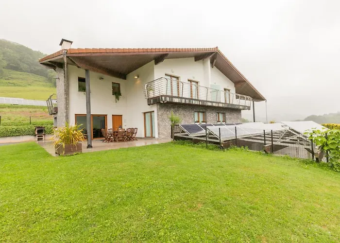 Apartment Uzturre - Baskeyrentals