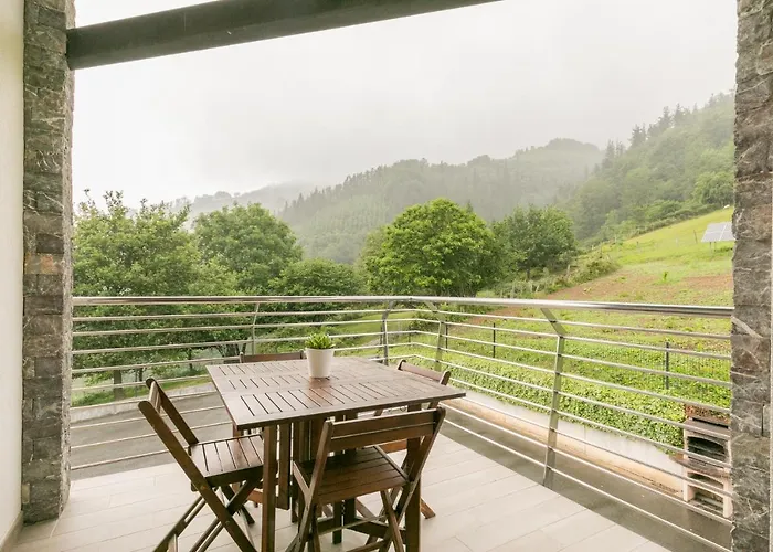 Uzturre - Baskeyrentals Apartment *