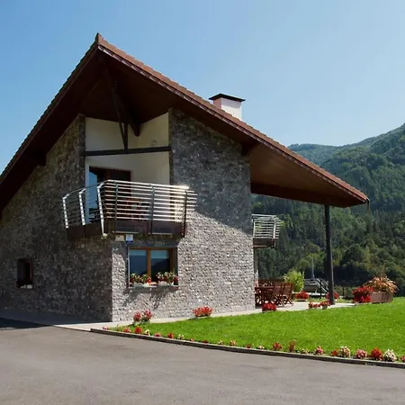 Uzturre - Baskeyrentals Apartment *